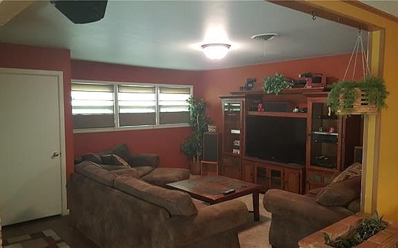 4th image of 2217 Ivanhoe Ln