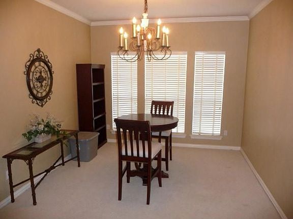 5th image of 2724 Pecan Dr