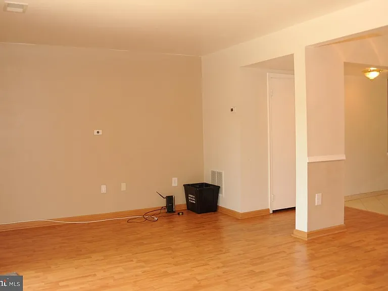 6612 Forbush Ct — Photo 8