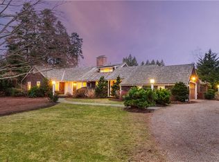 511 Nanaquaket Rd, Tiverton, RI 02878