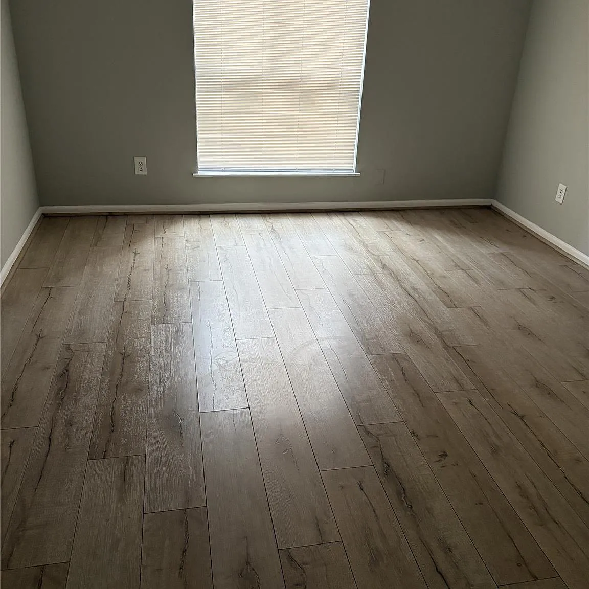 2 bed, 1.0 bath, $1,200 — Photo 1