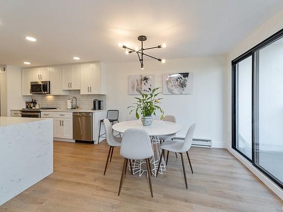 4th image of 500 High Point Dr APT 513