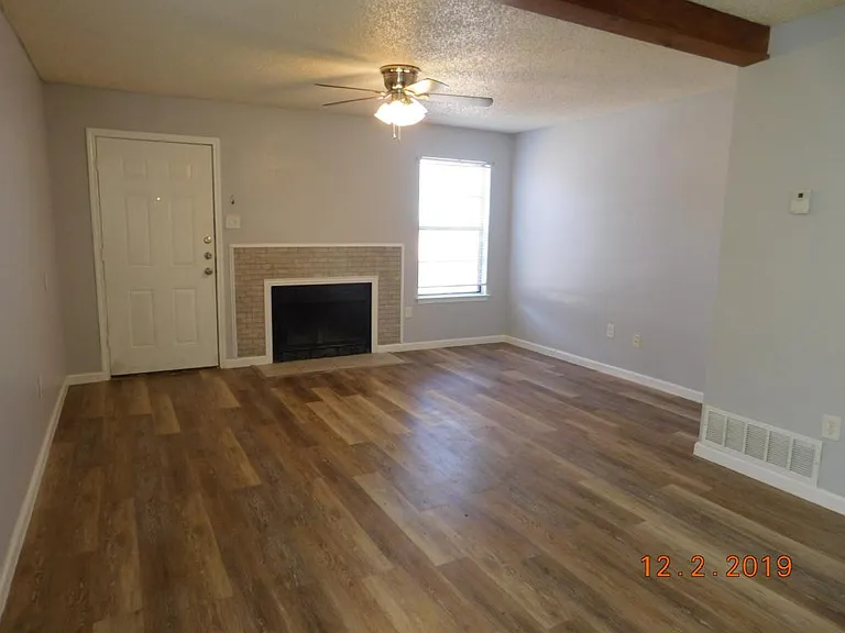 910 N 7th St #B — Photo 3