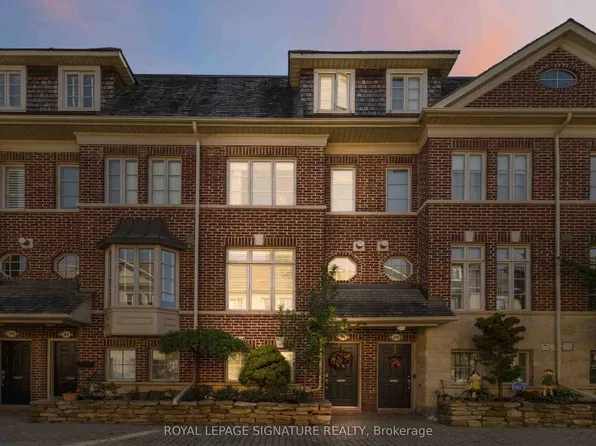 31 Furrow Ln, Toronto, ON M8Z 0A2