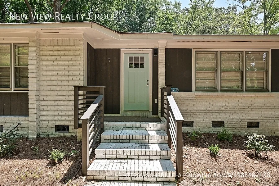 4 bed, 1448 sqft, $2,000 — Photo 3