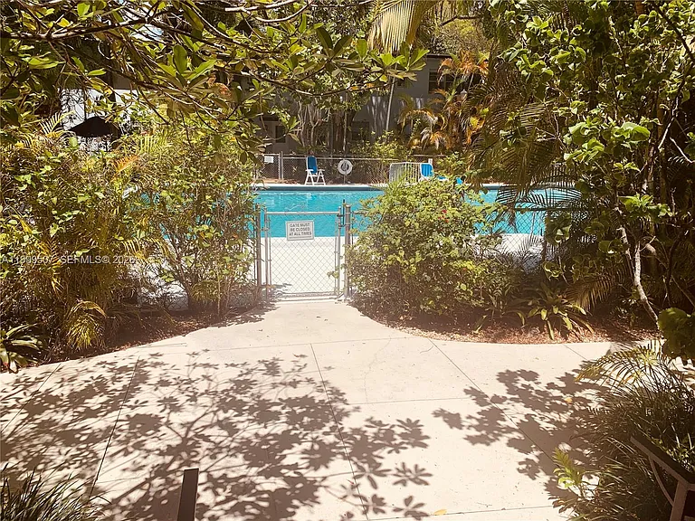 5605 SW 80th St #97-A — Photo 16