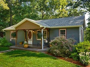 446 Rowland Rd, Swannanoa, NC 28778
