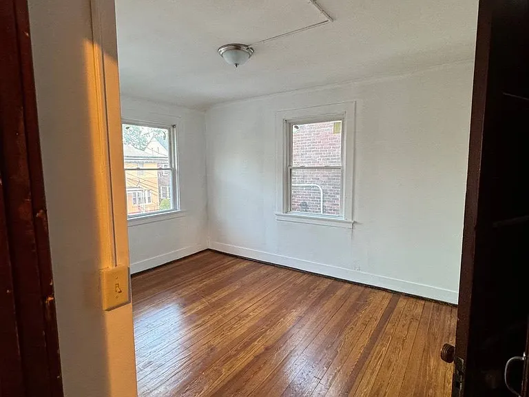 317 East Ave — Photo 7