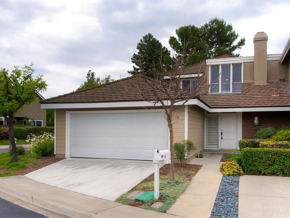 1st image of 14 Woodland Dr