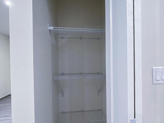 2nd image of 315 SW 7th St #2