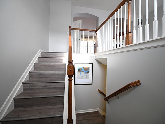 3rd image of 12775 Tamworth Dr
