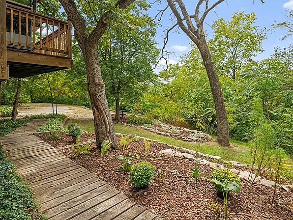 4th image of 13801 Lookout Dr