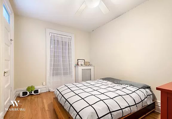 5th image of 311 W 97th St APT 4W