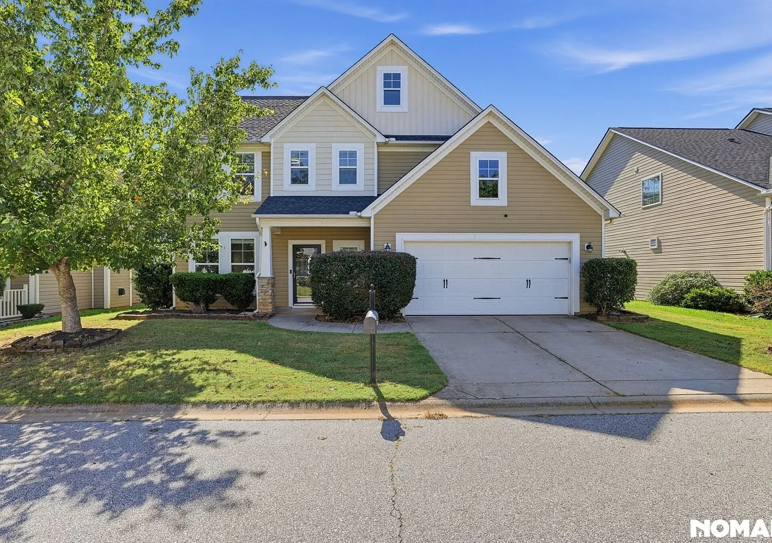 Spacious 4BR House + bonus room in Simpsonville — Photo 2
