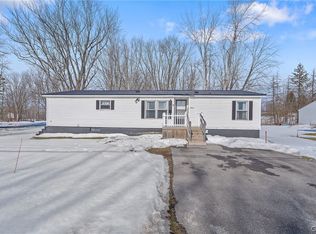 5975 E Pine Grove Rd, Cicero, NY 13039