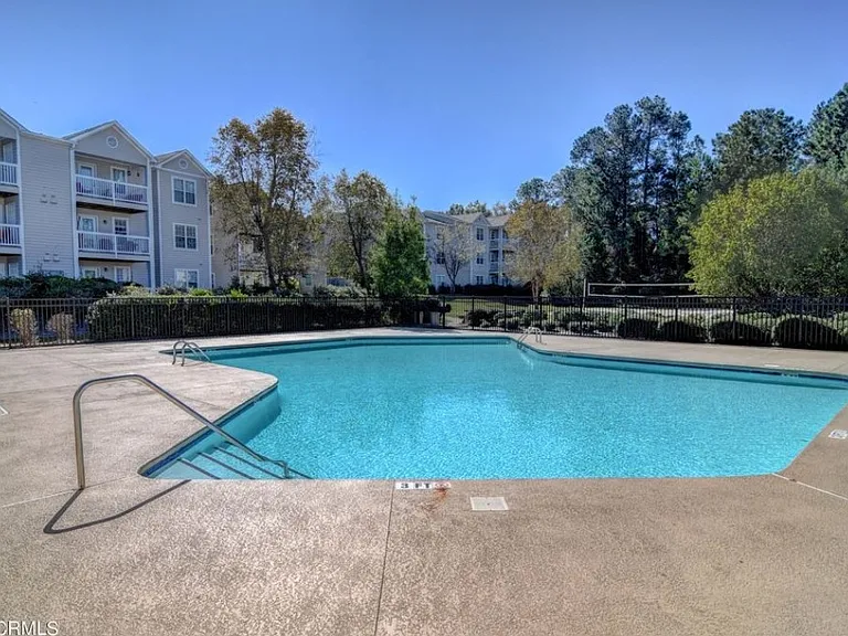 906 Litchfield Way #C — Photo 2