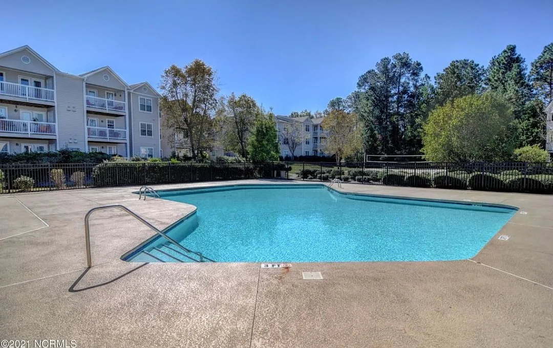 Building Photo - 906 Litchfield Way #C