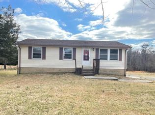 102 Wenwood Dr, Goodview, VA 24095