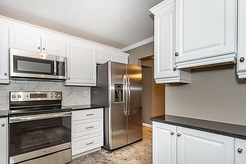 2nd image of 92 Highwood Dr