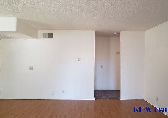 3rd image of 2554 Olive Dr APT 24
