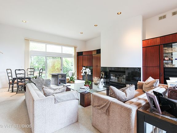 3rd image of 750 Sunset Ct