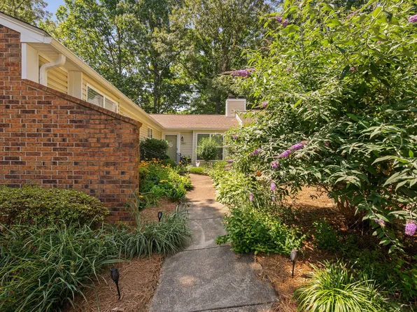 5911 Westcreek Pl, Raleigh, NC 27606