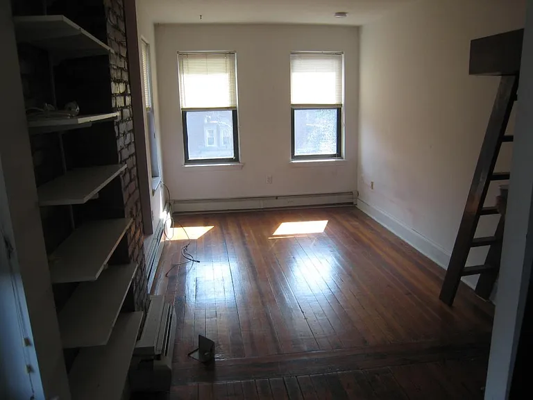 57 Charter St #4D — Photo 2
