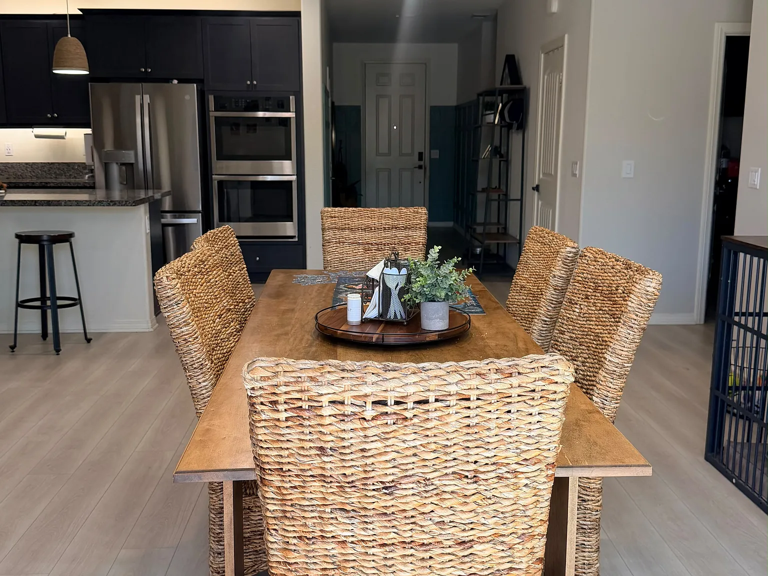 4 bed, 2040 sqft, $3,500 — Photo 3