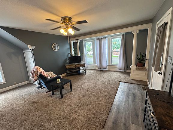 4th image of 133 W Slosson Ave