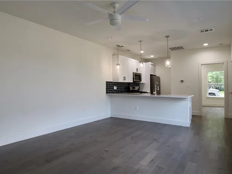705 Harris Ave — Photo 17