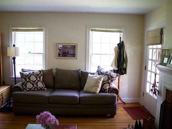Living Room and entrance