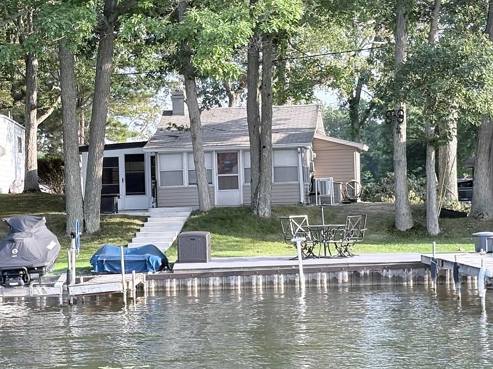 1st image of 8943 Mott Dr