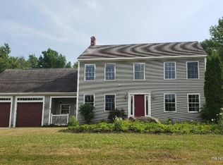 31 Rolling Acres Dr, Sidney, ME 04330