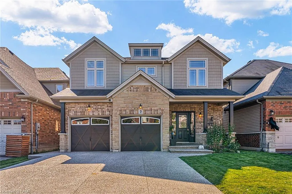 7 Kinsman Dr photo 1