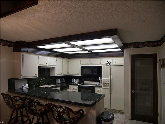 5th image of 866 Northwood Blvd #25