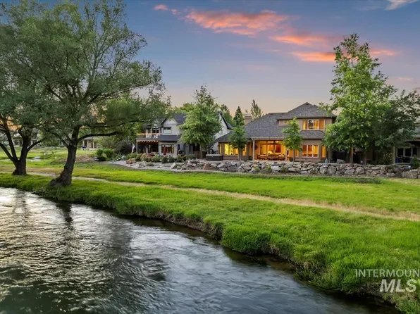 215 W Riverbridge Ln, Eagle, ID 83616