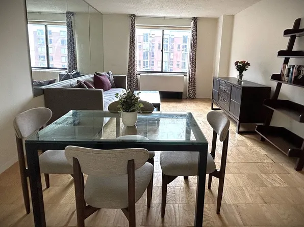 300 Rector Pl APT 7C, New York, NY 10280
