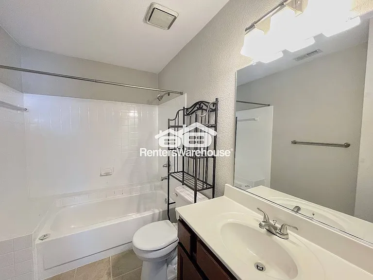 1947 Candlelight Dr — Photo 17
