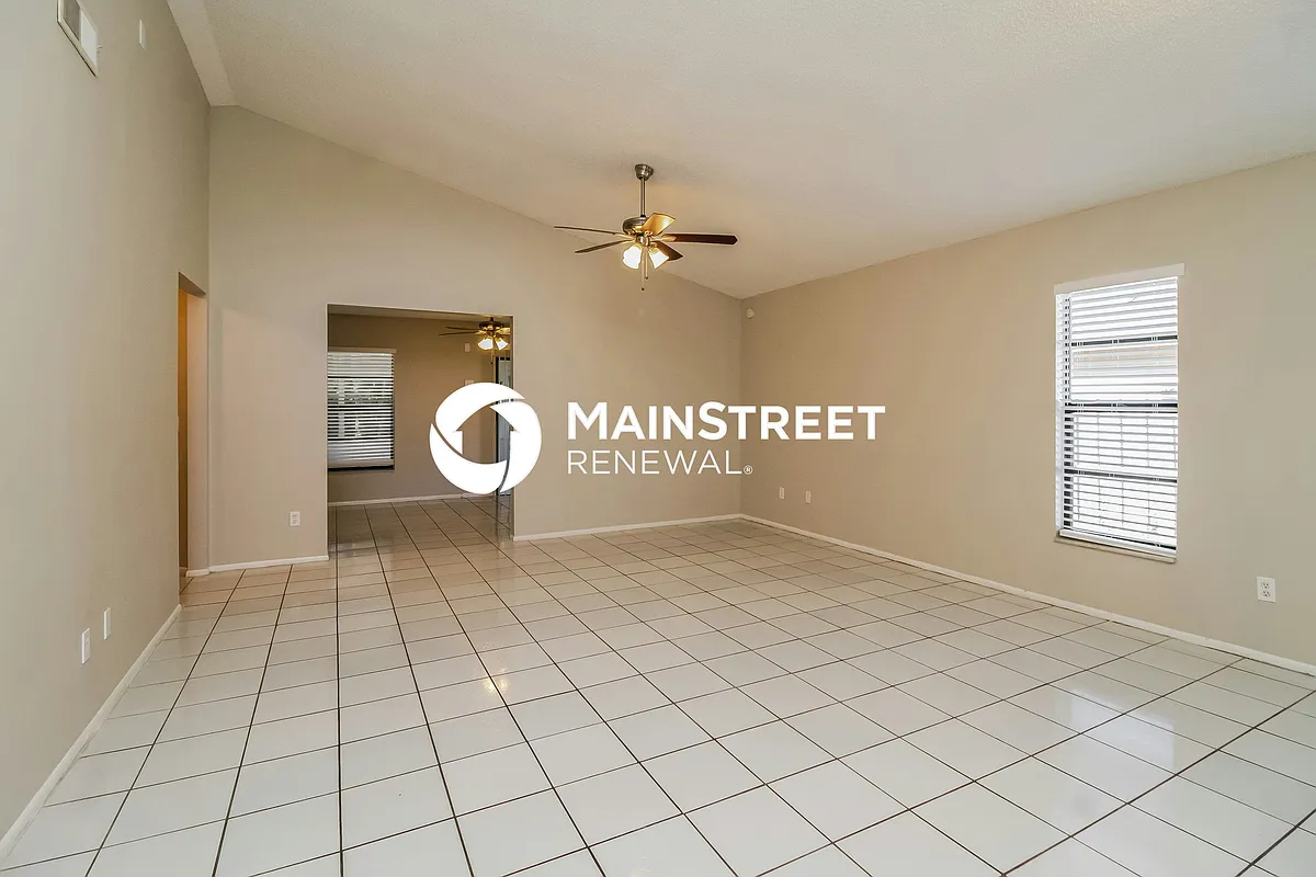 Living Room - 9905 Piney Point Cir