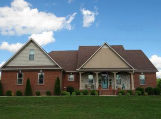 640 Double Eagle Dr, Summertown, TN 38483