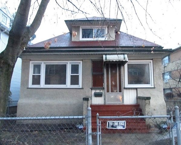 1st image of 2041 W Touhy Ave