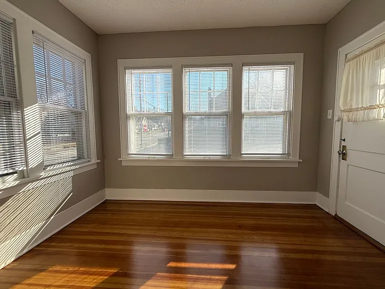 140 Lincoln Ave — Photo 12