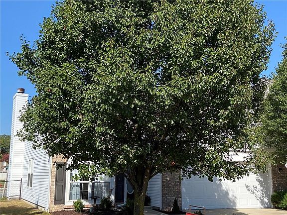 2nd image of 6824 Pantina Ln