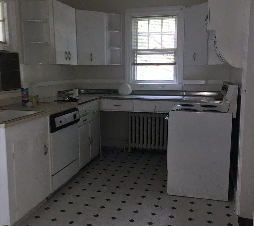 1st image of 109 E 5th Ave