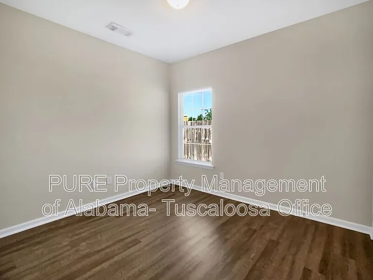 9750 Moonlight Dr — Photo 15