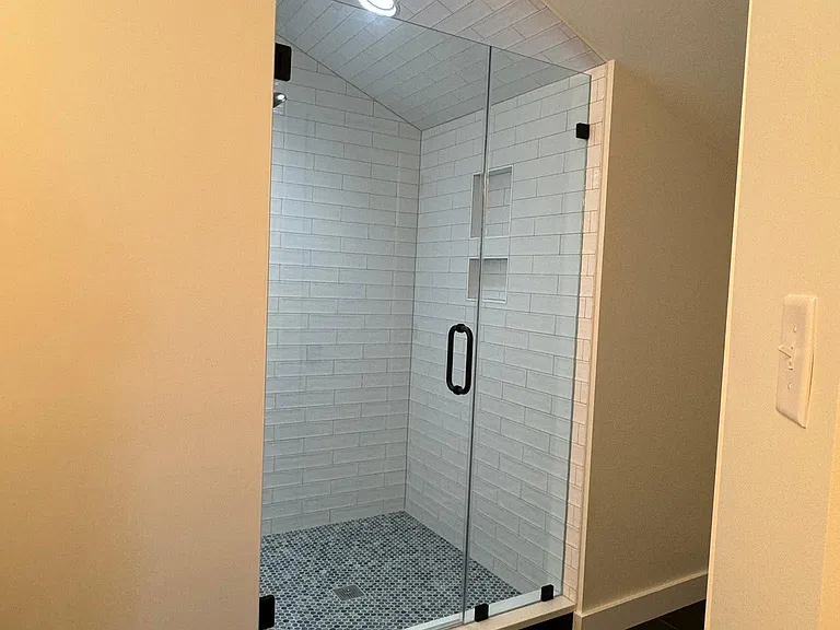 102 N Jarvis St #A — Photo 5