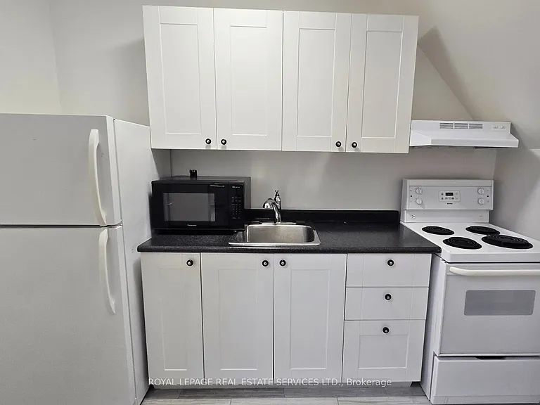 118 Pembroke St #3 — Photo 5