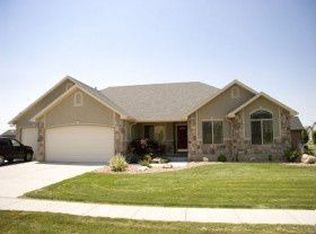 136 Bonanza Rd, Farmington, UT 84025