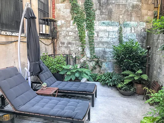 Sold by Compass | media 1