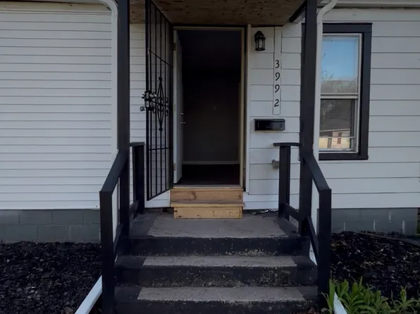 3992 Lincoln St, Gary, IN 46408